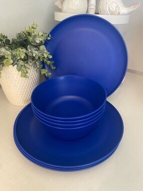 Blue Dinnerware Set - 8 Piece Casual Plates & Bowls